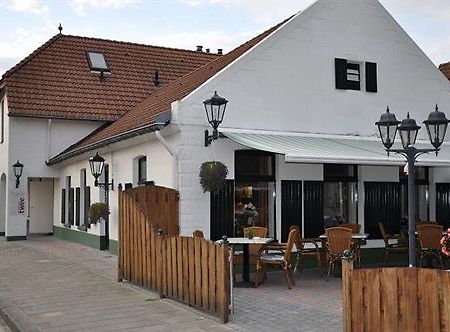 Hotel Restaurant Twee เวียต์ ภายนอก รูปภาพ
