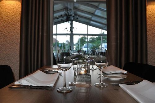 Hotel Restaurant Twee เวียต์ ภายนอก รูปภาพ